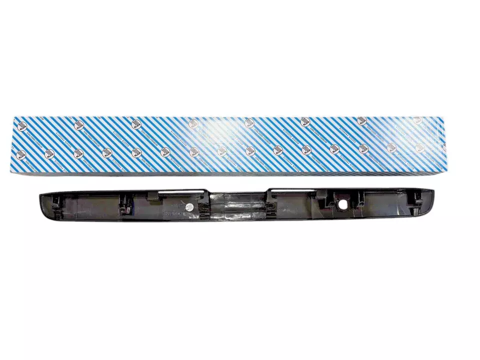 Toyota HiAce 200 Series KDH200 THR223 Rear Trunk Tailgate 2005-2019 - Image 3