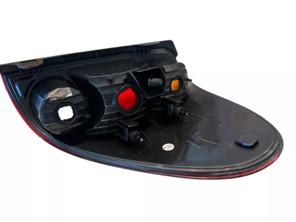 TYC Mitsubishi Triton ML MN Tail Light Rear Lamp Assy 2006-2015 - Image 3