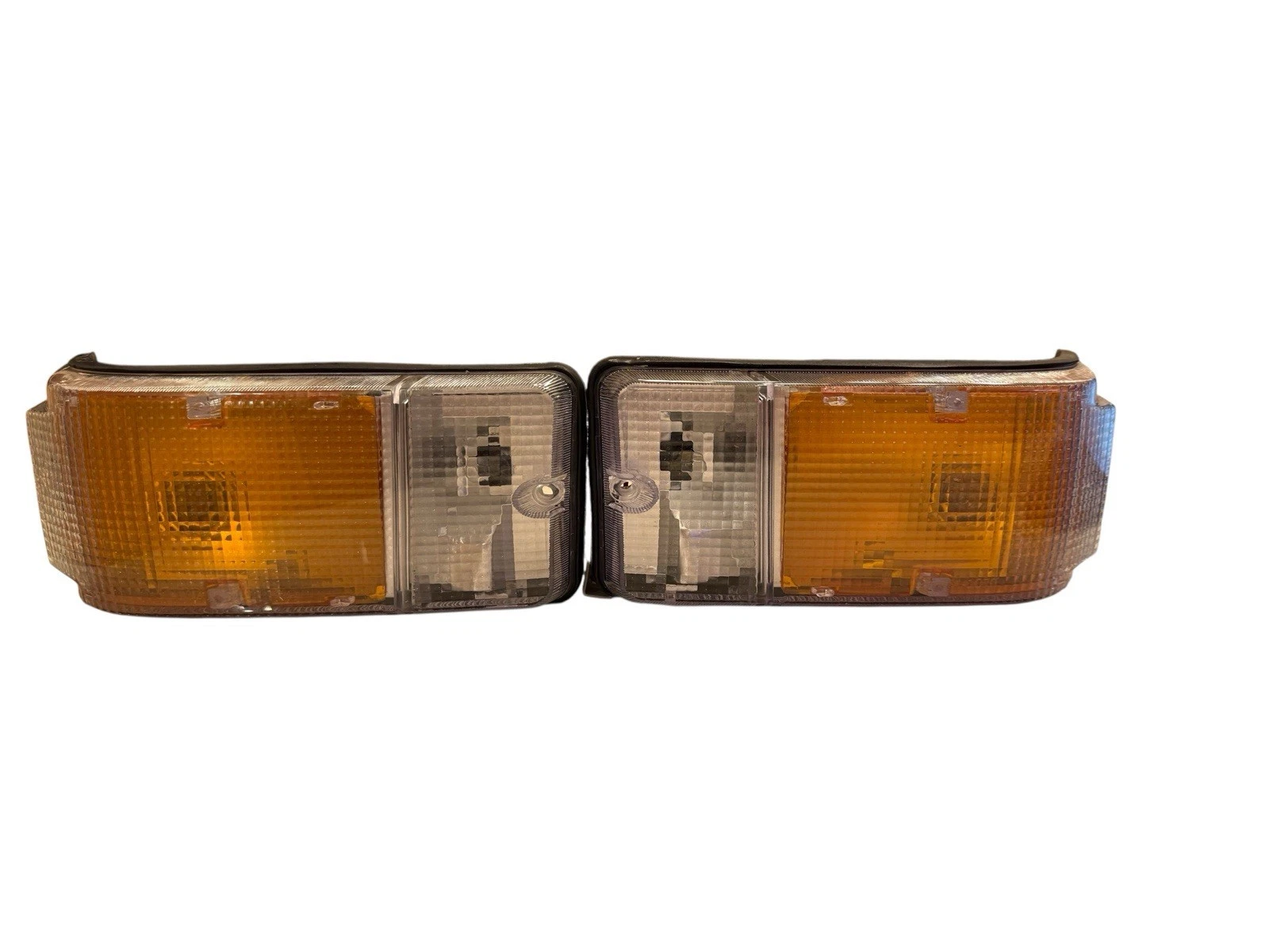 Daihatsu Delta V59/V78/V76 (1985-onwards) Front Corner Lamp x Pair