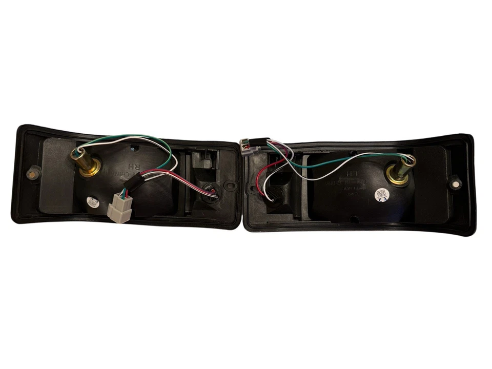 Daihatsu Delta V59/V78/V76 (1985-onwards) Front Corner Lamp x Pair - Image 2