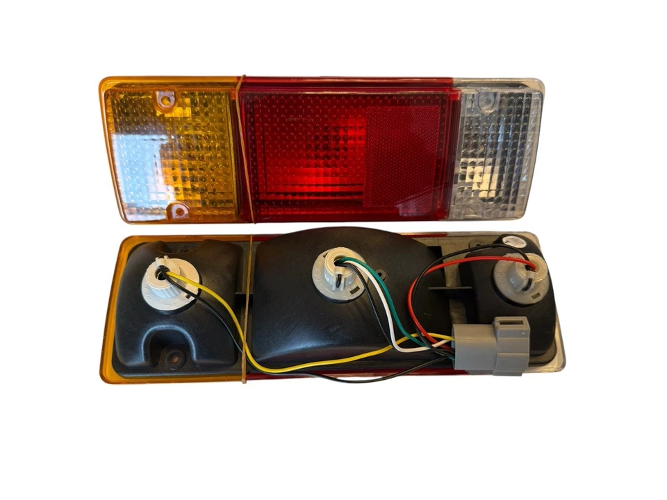 Toyota DYNA BU30 / Hino Dutro Tail Lamp x Pair - Image 2