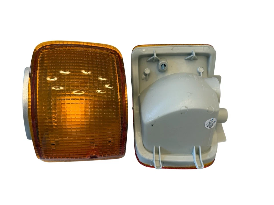 Toyota DYNA BU 95 FA101 1995 - 98 Signal Corner Indicator Side Lamp x Pair - Image 3