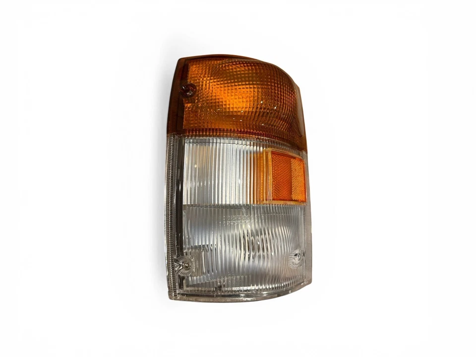 Isuzu Truck N Series NKR/NPR/NPS 1/94-10 Front Indicator Lamp x Pair - Image 2