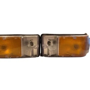 Daihatsu Delta V59/V78/V76 (1985-onwards) Front Corner Lamp x Pair
