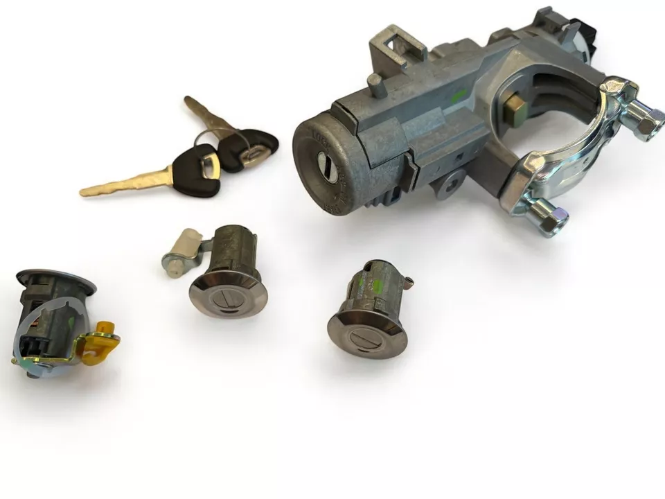 Mazda B2200 Courier Ford Ranger PE PG Ignition Barrel Door Lock Set 1998-2006