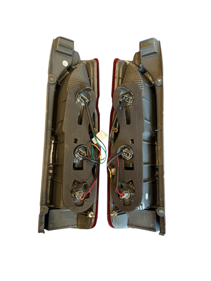 Toyota Hiace Commuter Van 2005-2019 Rear Taillight with Sockets - Image 2