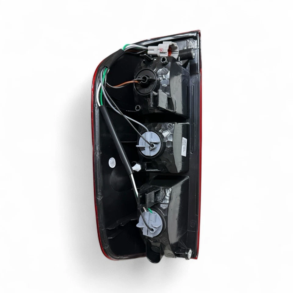 Nissan Navara D40 Pickup Utility Truck 2005-2012 with wiring - Image 3