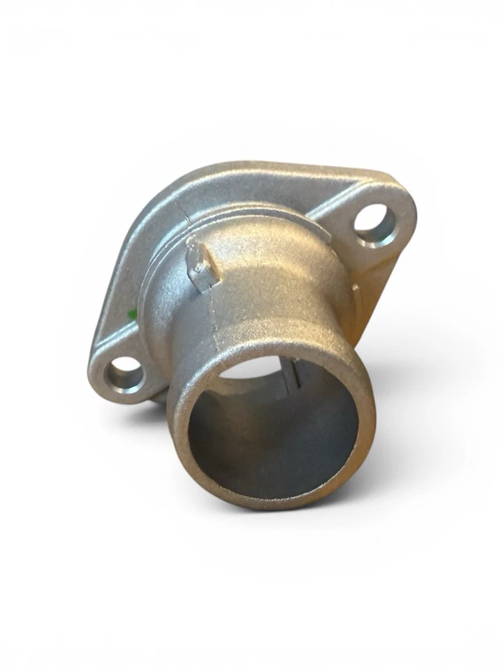 Mitsubishi Pajero Diesel L049 1991 Thermostat Housing - Image 4