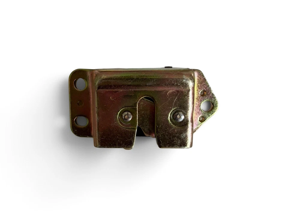 Toyota Liteace KM36 Trunk Lid Inner Lock/ Rear Bonnet Lock - Image 2