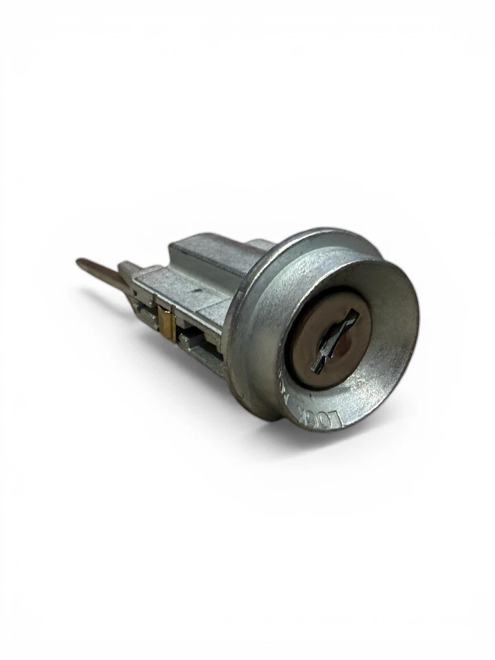 Toyota Hilux RN85 LN106 LN107 YN110 1988–2002 Ignition Barrel with Matching Key Set - Image 2