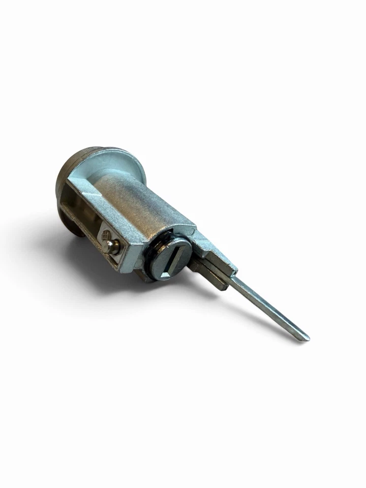 Toyota Hilux RN85 LN106 LN107 YN110 1988–2002 Ignition Barrel with Matching Key Set - Image 3