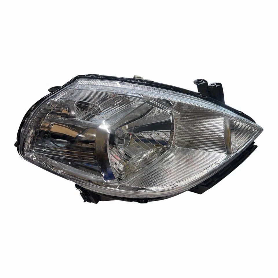 Nissan Tiida C11 2006-2009 Headlight - Image 2