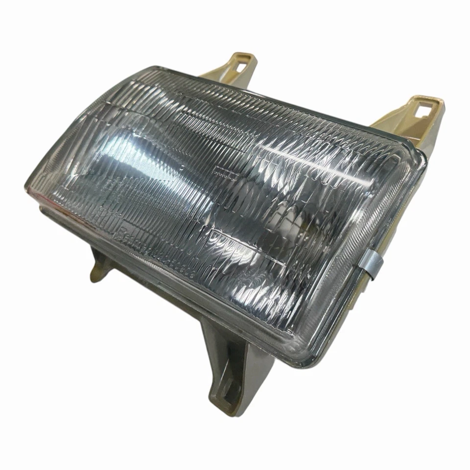 TYC Mazda Bravo B2500 B2600 1996-1999 Headlight Assembly - Image 2